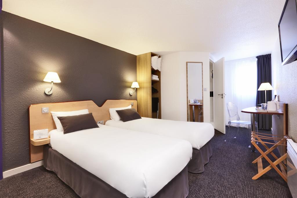 Kyriad Hotel Laval Laval  Exteriér fotografie