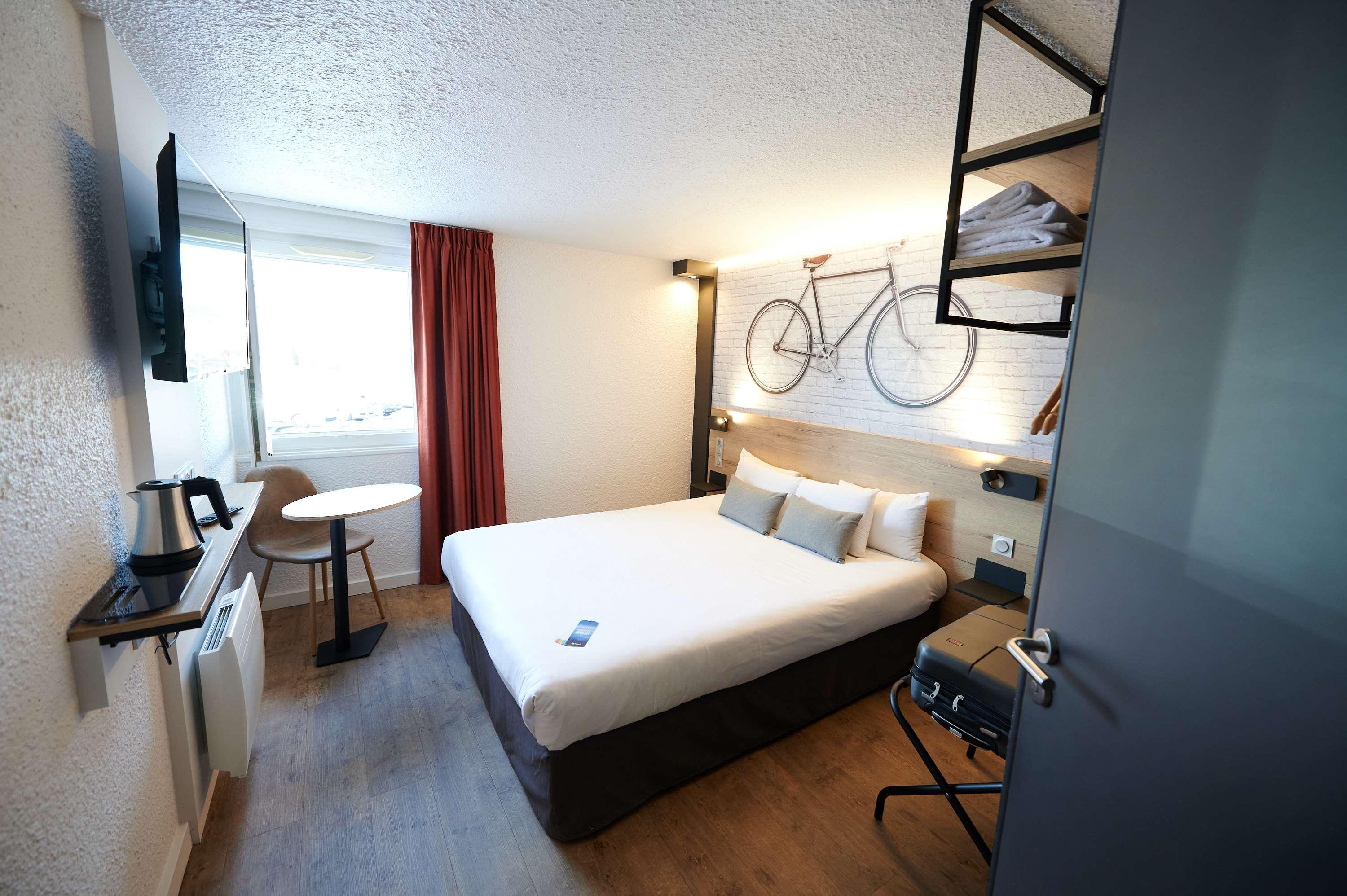 Kyriad Hotel Laval Laval  Exteriér fotografie
